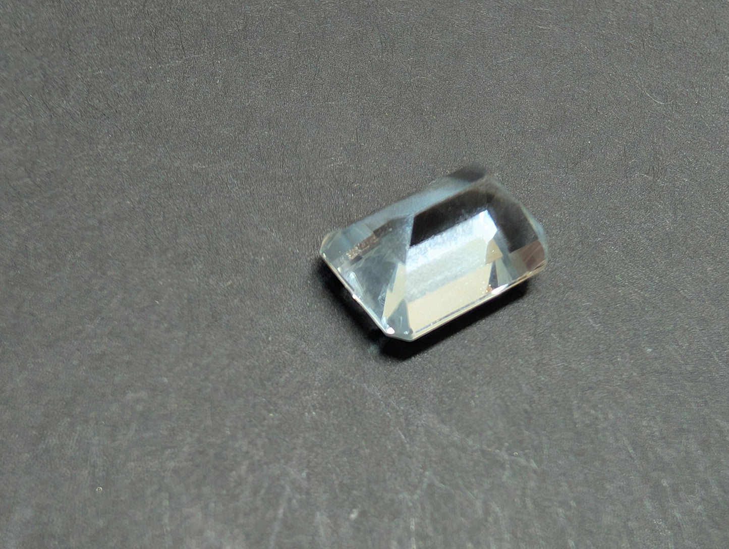 0051 バイカラートパーズ 3.73ct