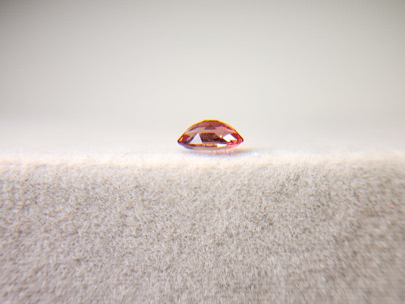 0152-1-8　バイカラーアンデシン　0.36ct