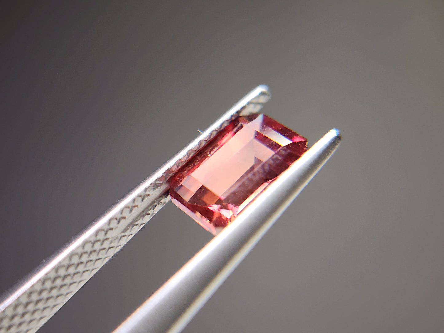 0151-3-4　バイカラーアンデシン　1.01ct