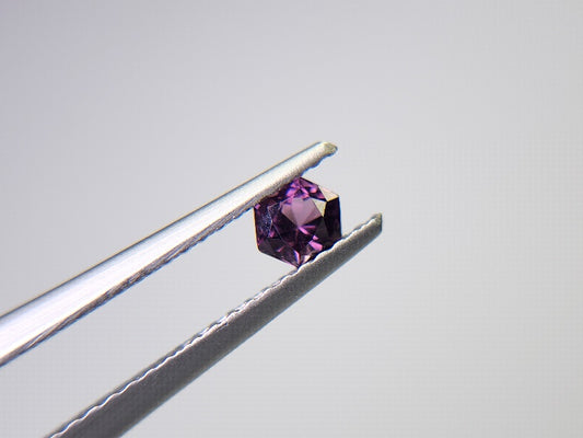 0002-6　スピネル　0.24ct