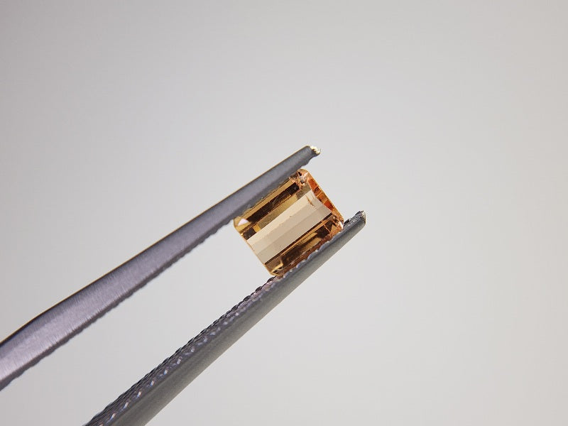 0020-3-1　インペリアルトパーズ　0.76ct