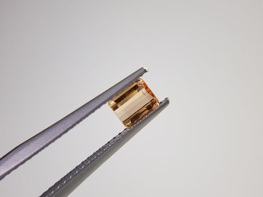 0020-3-1　インペリアルトパーズ　0.76ct