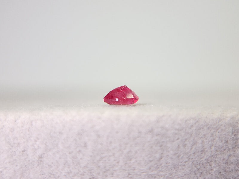 r-BE-1　レッドベリル　0.12ct