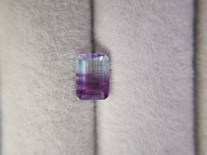 0155-1　バイカラーフローライト　1.13ct