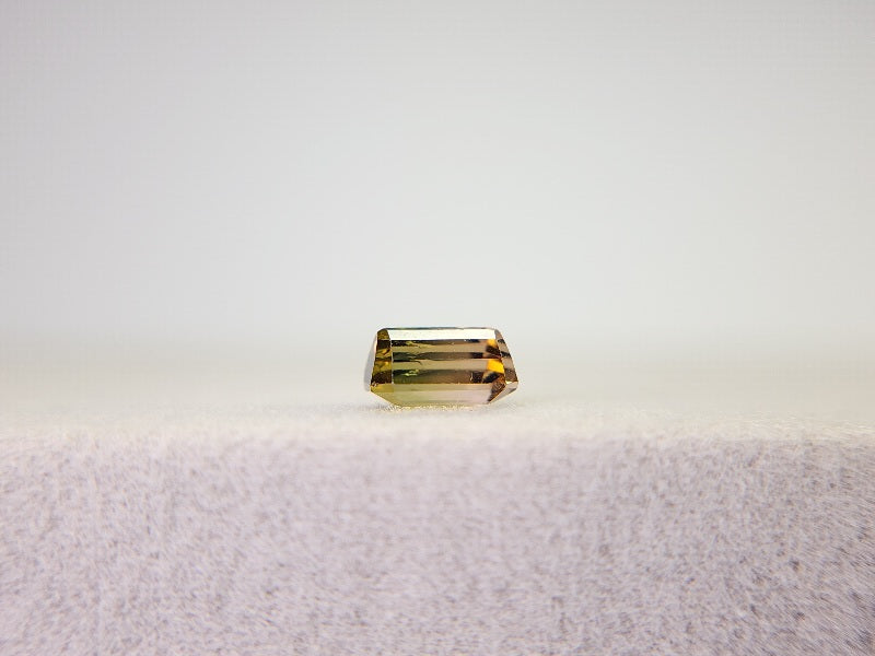 0879-30  トルマリン  0.72ct