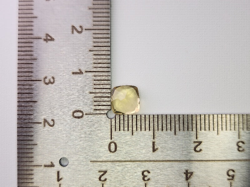 lQ-49　レモンクォーツ　1.36ct