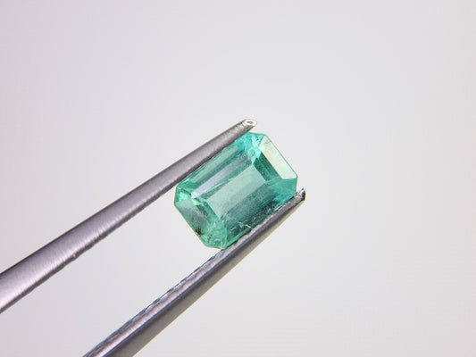 EM-7　エメラルド(ザンビア産)　0.59ct