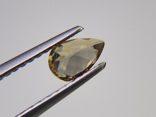 0644-17-1　ゾイサイト　0.38ct