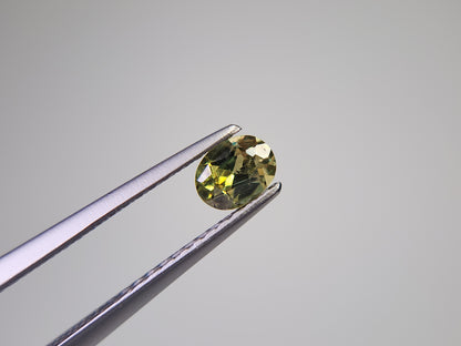0873-4【ランダム発送】デマントイドガーネット【1石あたり約0.33ct】