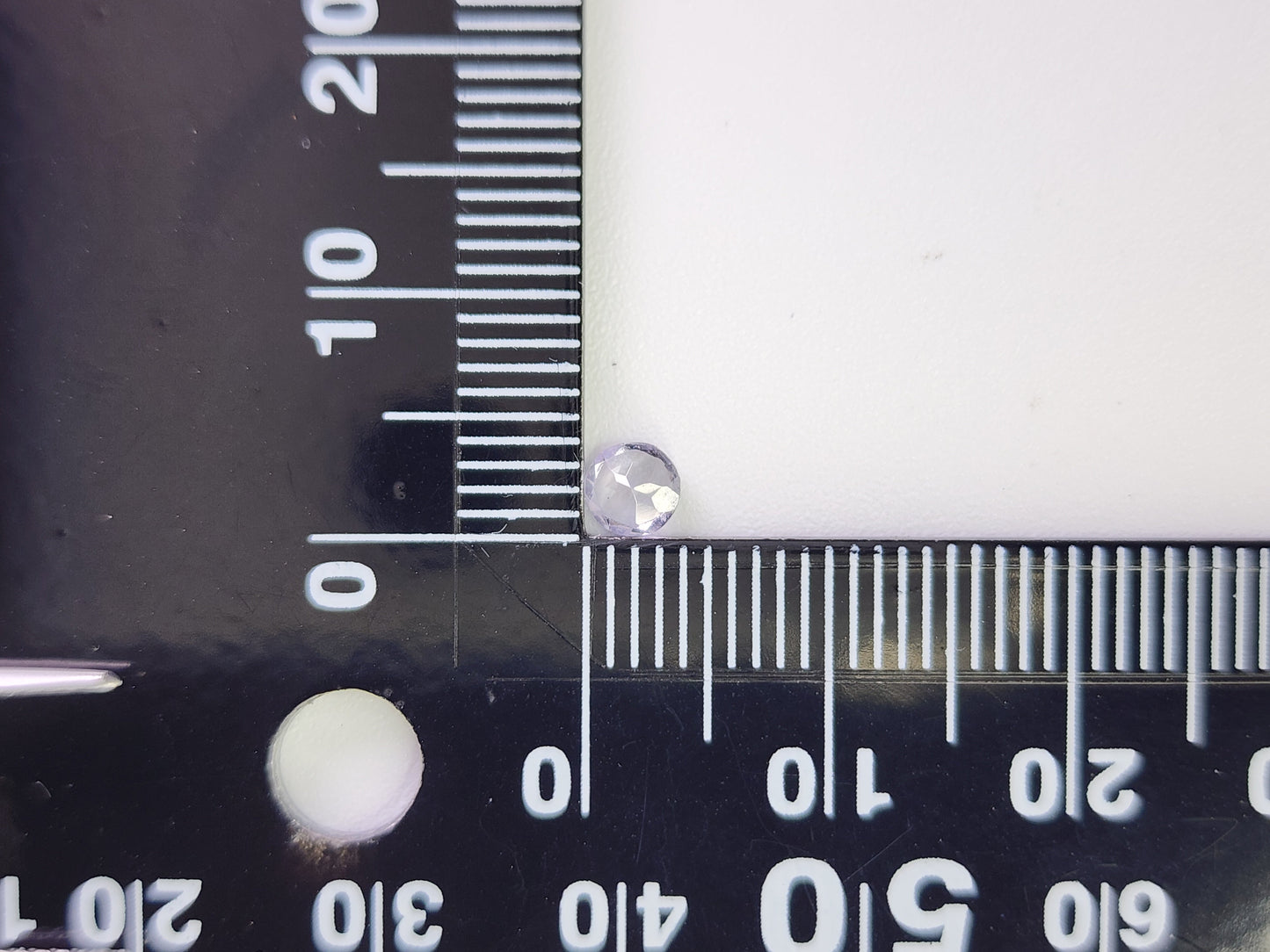 0823-10　スピネル　0.24ct
