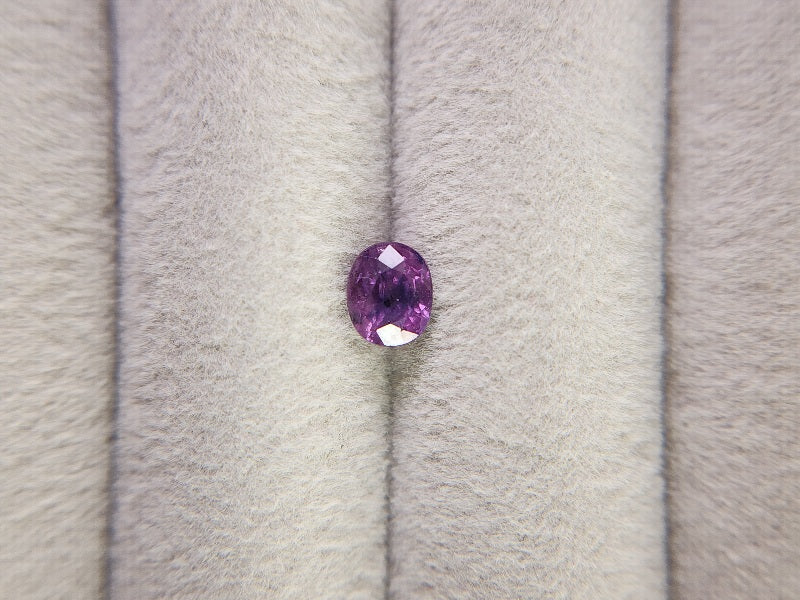 SA-65　蛍光！サファイア　0.96ct