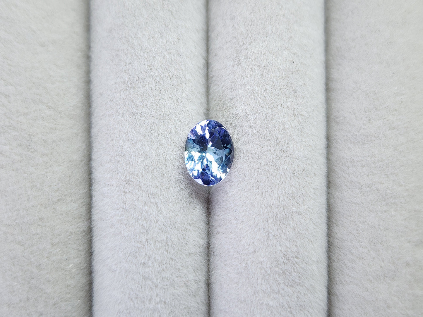 0876-4　バイカラータンザナイト　1.48ct