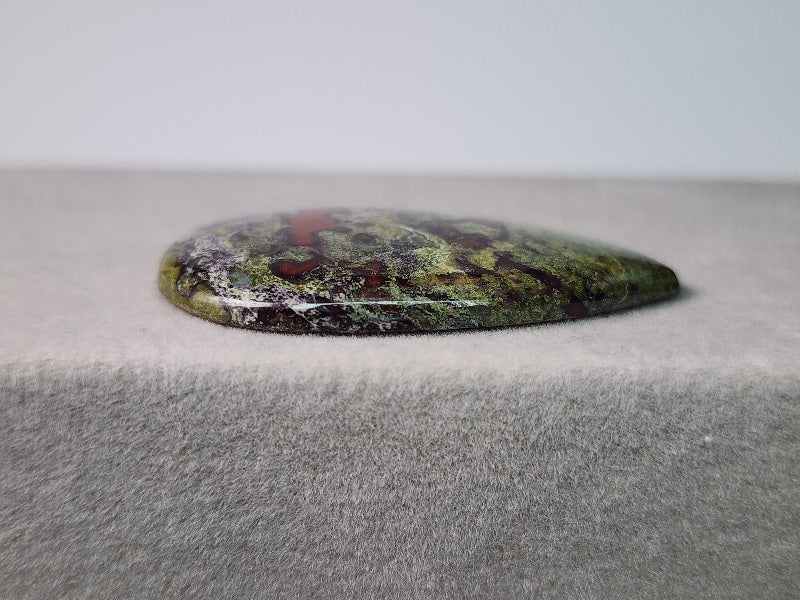 0934-3　ドラゴンブラッドジャスパー　49.66ct