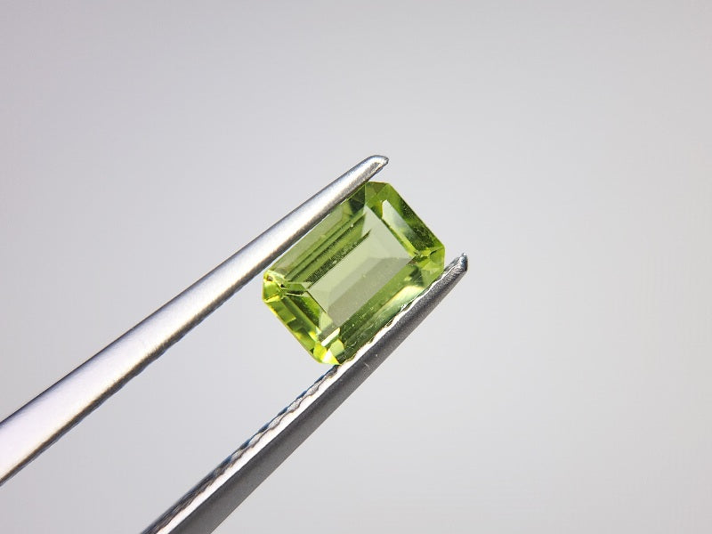 0238-2　ペリドット　0.63ct