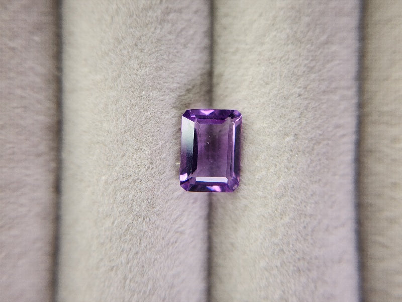 0918-2-20　アメジスト　1.28ct