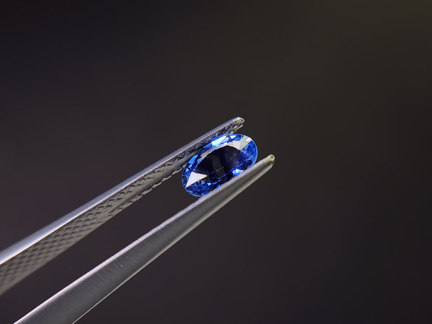 0904-7　サファイア　0.56ct