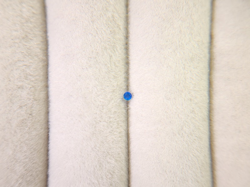 0129-4　アウイナイト　0.01ct