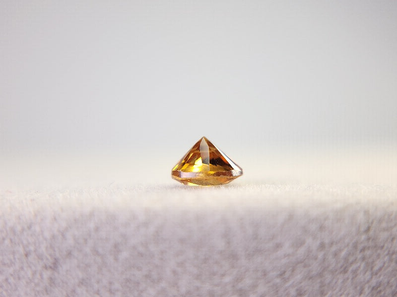 0010-2-1　ジルコン(コニャックブラウン)　0.61ct