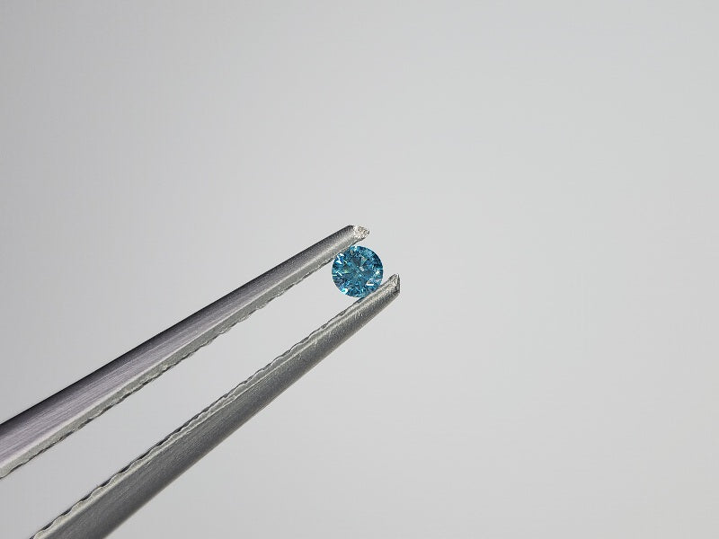 0015-3-8　ブルーダイヤモンド(トリートメント)　0.03ct