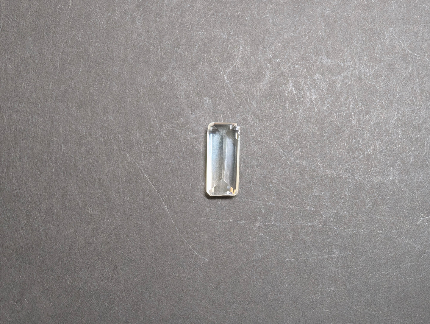 0061 バイカラートパーズ 5.17ct