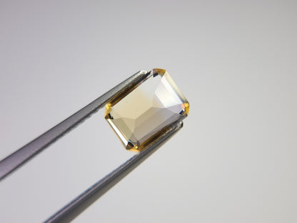 0365-6-3　バイカラーシトリン　1.37ct