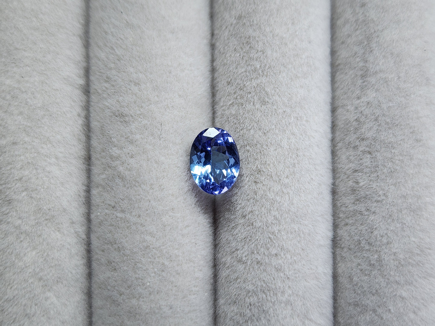 0876-11　バイカラータンザナイト　1.38ct