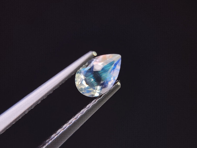 0762-7　アンデシンラブラドライト　0.44ct
