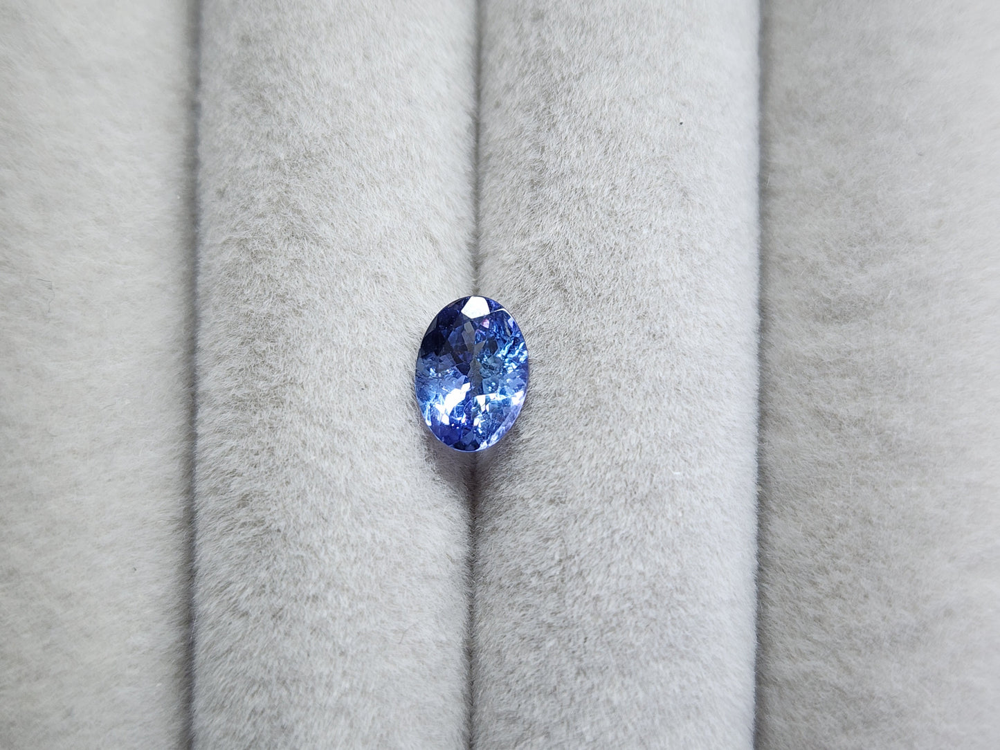 0876-20　バイカラータンザナイト　1.28ct
