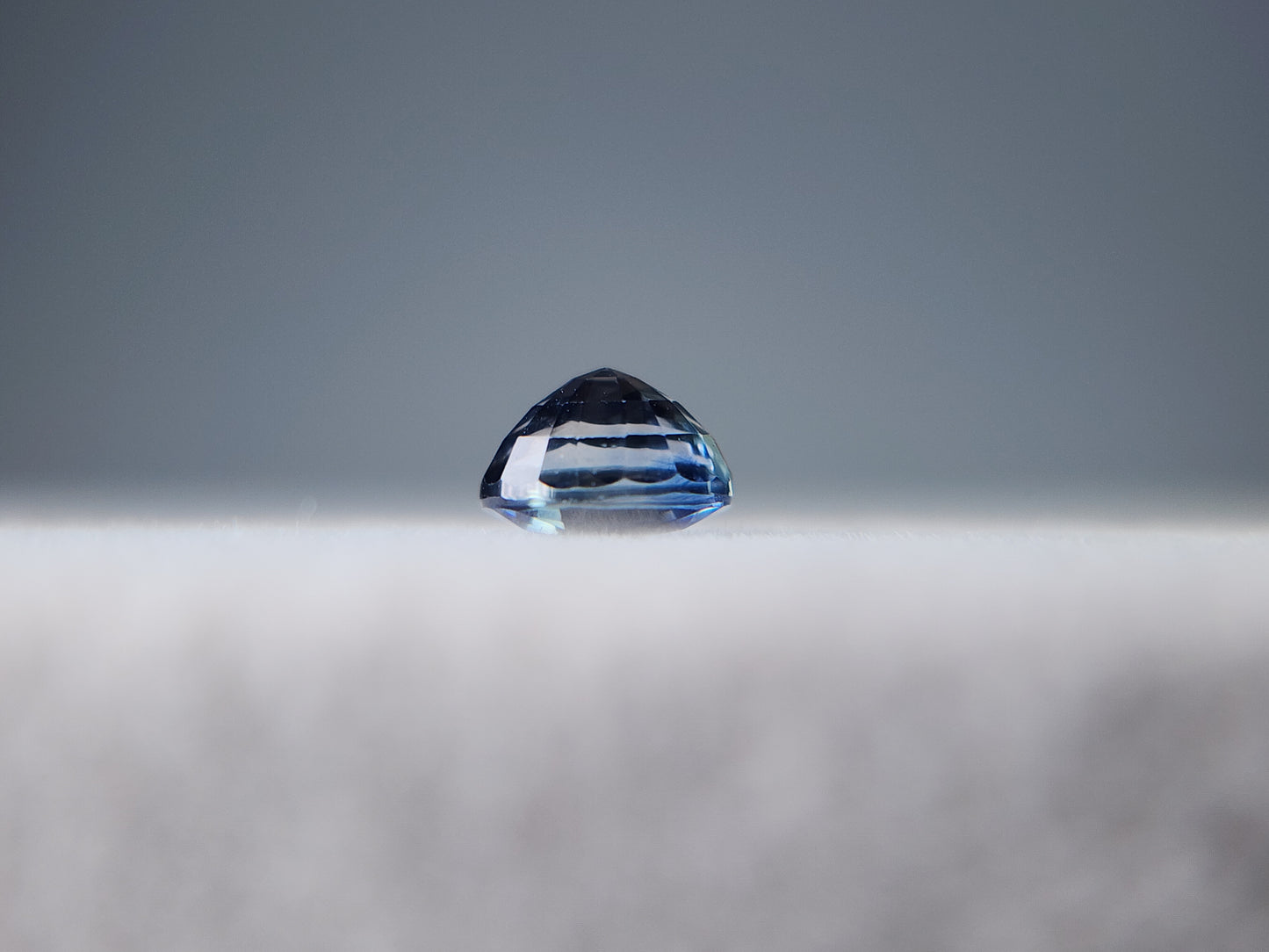 0904-3　サファイア　0.66ct