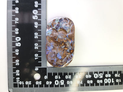 0903-3　ボルダーオパール（穴あき）　79.67ct
