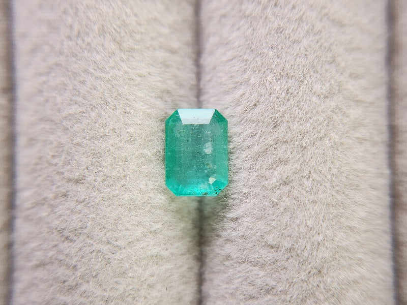 EM-11　エメラルド　1.00ct