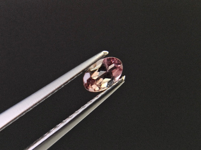 【500円均一】6/1新着！　カラーチェンジガーネット　0.31ct　3
