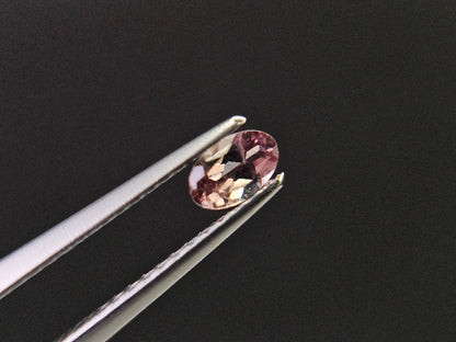 【500円均一】6/1新着！　カラーチェンジガーネット　0.31ct　3