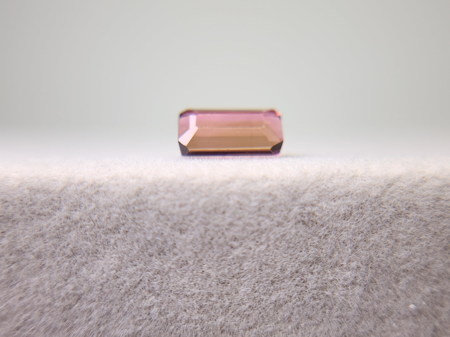 0879-12　トルマリン　0.77ct