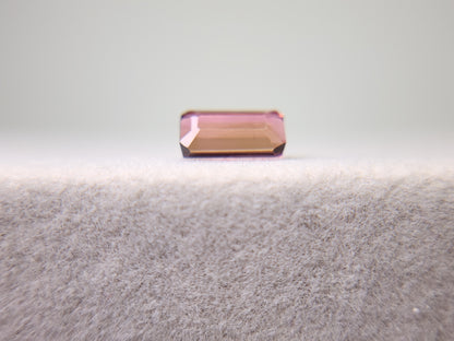 0879-12　トルマリン　0.77ct