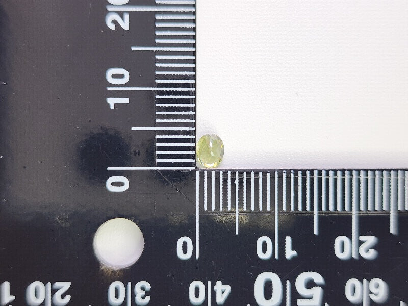 0873-5-2　デマントイドガーネット　0.30ct