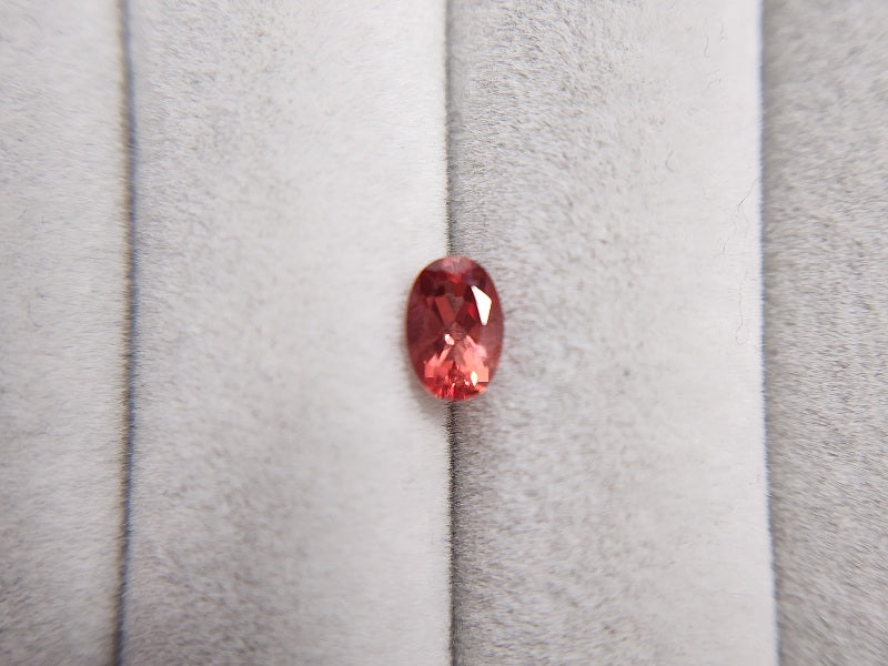 0152-1-17　バイカラーアンデシン　0.49ct