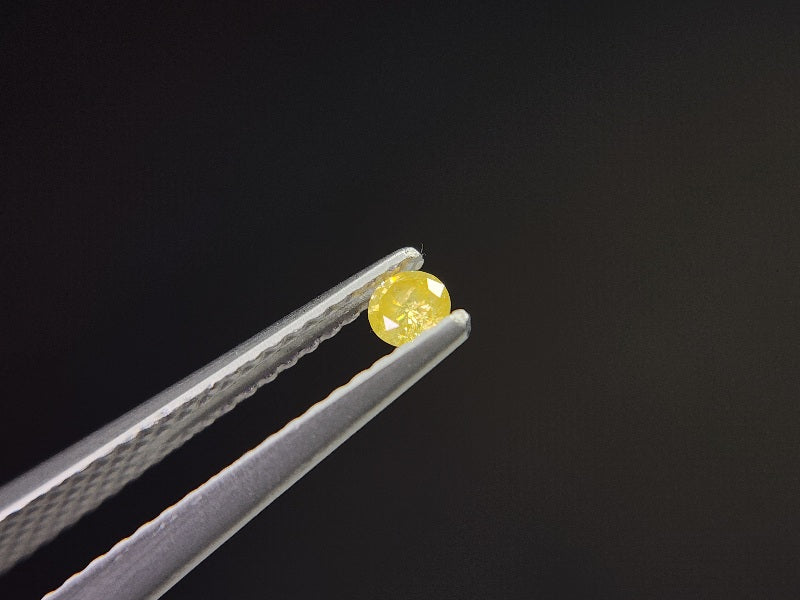0015-6-1　イエローダイヤモンド　0.09ct