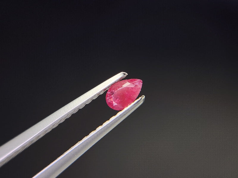 r-BE-3　レッドベリル　0.11ct