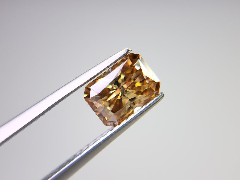 brMOI-3　合成ブラウンモアッサナイト　0.96ct