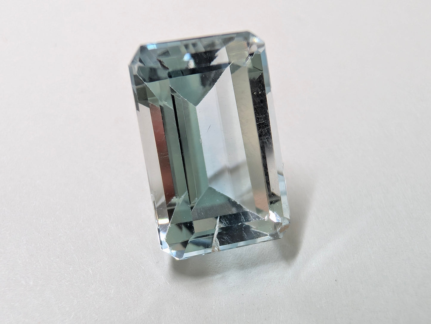 0052 バイカラートパーズ 6.92ct