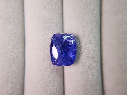 0938-25　タンザナイト(処理・欠けあり)　5.70ct