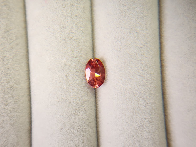 0152-2-15　バイカラーアンデシン　0.39ct