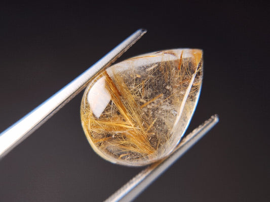 rQ-7　ルチルクォーツ　8.67ct